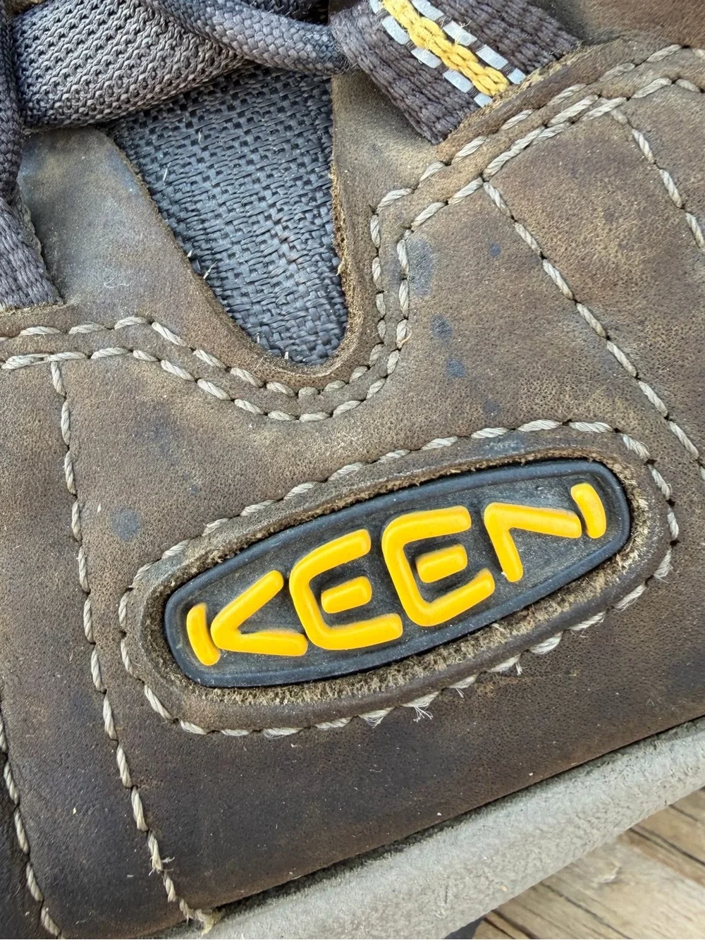 KEEN Men's size 15 Brown Leather Hiking Shoes